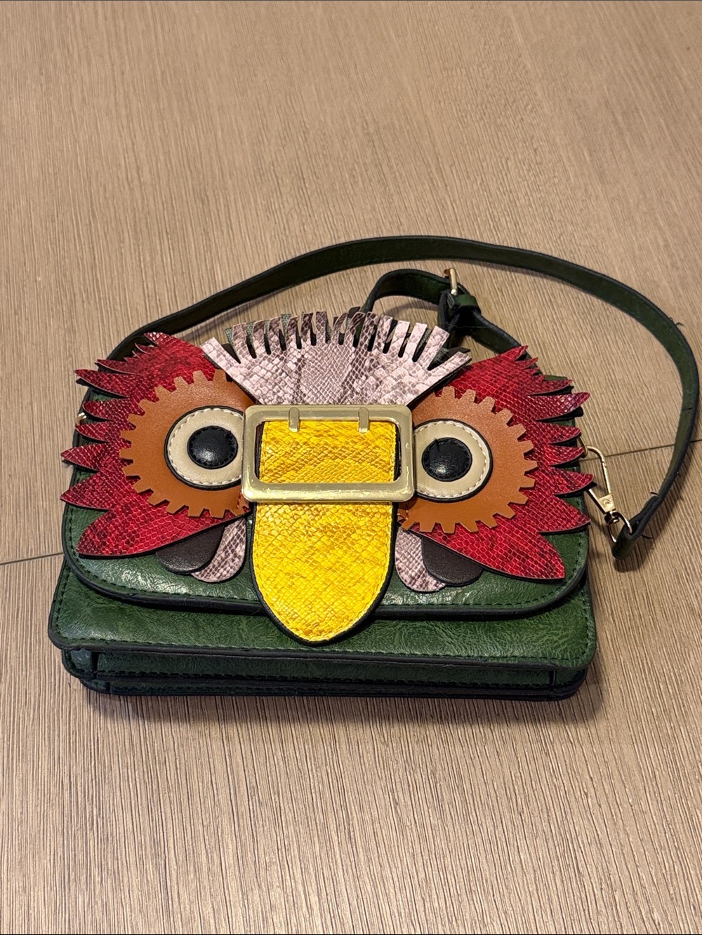 Green Owl Appliqué Crossbody Bag with Yellow Beak